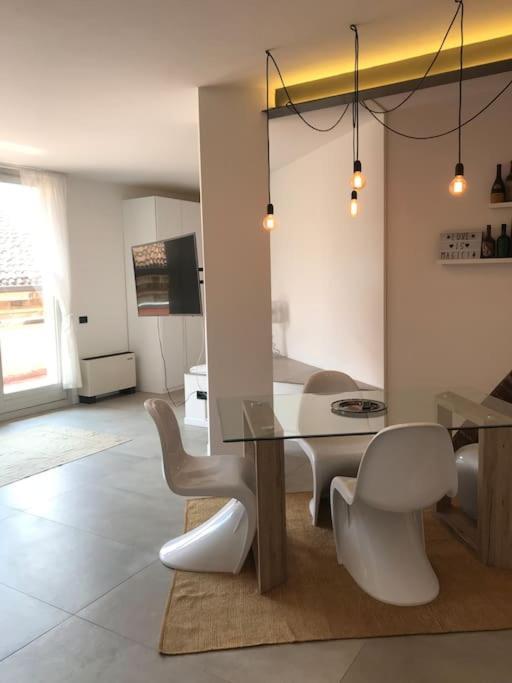 קרמונה Loft Teatro Politeama - Intero Appartamento In Centro Storico Con Vista מראה חיצוני תמונה